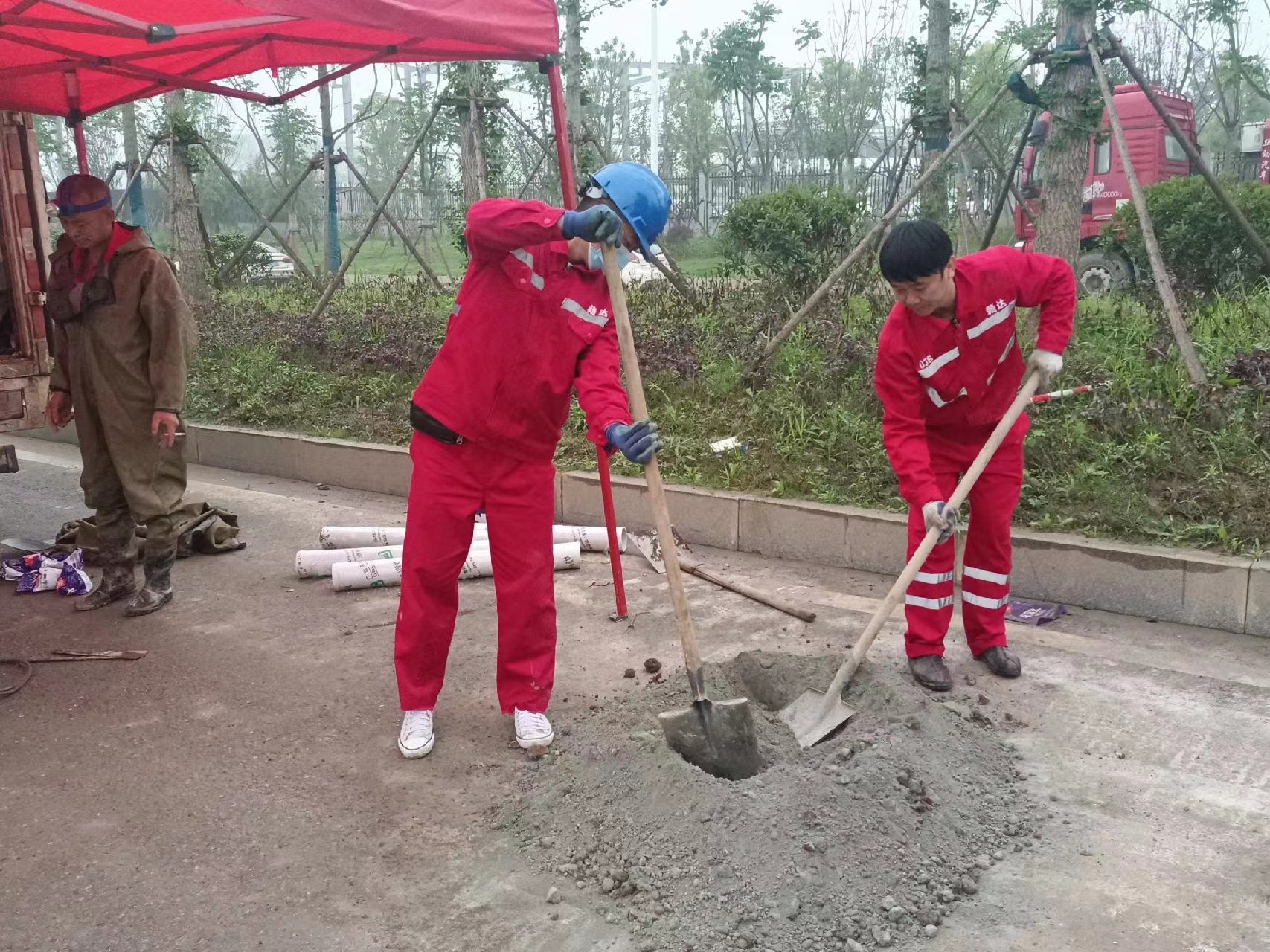 西华管道疏通哪家好】及时进行市政管道清淤